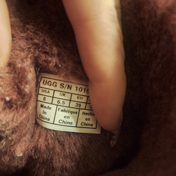 UGG- Burgandy Bailey Bow II - Picture 4 of 4